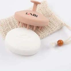 Nieuw ???? Labi - Haarborstel Antiklit - Siliconen Haarborstel - Anti Roos - Haarverzorging - Haargroei - Met Gratis Zeepzakje! ✨