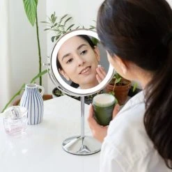 Groothandel ???? Soome Valo - Make Up Spiegel – USB Oplaadbaar - 10X Vergroting - 360 Graden Draaibaar - Dim Functie - Make Up Spiegel Met Verlichting ✨ 19 Groothandel ???? Soome Valo - Make Up Spiegel – USB Oplaadbaar - 10X Vergroting - 360 Graden Draaibaar - Dim Functie - Make Up Spiegel Met Verlichting ✨ -Weleda Shop 550x550 246