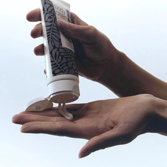 Goedkoop ???? Australian Bodycare Body Cream 100 Ml - Intensieve Vochtinbrengende Crème Voor Zeer Droge & Beschadigde Huid - Met Actieve Ingrediënten Tea Tree Om De Natuurlijke Bacterieflora In Balans Te Houden En Toverhazelaar Voor Hydratatie Van De Huid ???? 4 Goedkoop ???? Australian Bodycare Body Cream 100 Ml - Intensieve Vochtinbrengende Crème Voor Zeer Droge & Beschadigde Huid - Met Actieve Ingrediënten Tea Tree Om De Natuurlijke Bacterieflora In Balans Te Houden En Toverhazelaar Voor Hydratatie Van De Huid ???? - Afbeelding 4