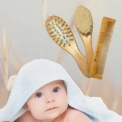 Kopen ✨ Haur – Babykam Set Met Extra Zachte Borstel - Borstel Bamboe - Geitenhaar Borstel ???? 9 Kopen ✨ Haur – Babykam Set Met Extra Zachte Borstel - Borstel Bamboe - Geitenhaar Borstel ???? -Weleda Shop 550x550 582