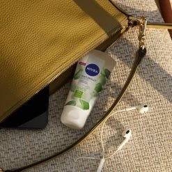 Goedkoopste ???? NIVEA Naturally Good Handcreme Aloe Vera - Voordeelverpakking - 6 X 75 Ml ???? -Weleda Shop 550x550 597