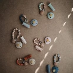 Gloednieuw ???? Mushie - Tandenborstel Baby - Tandenborstels - Clay Shifting ???? 26 Gloednieuw ???? Mushie - Tandenborstel Baby - Tandenborstels - Clay Shifting ???? -Weleda Shop 550x637